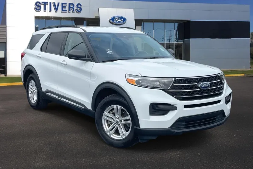 2020 Ford Explorer XLT photo 1