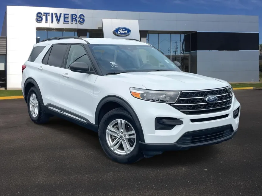2020 Ford Explorer XLT photo 1