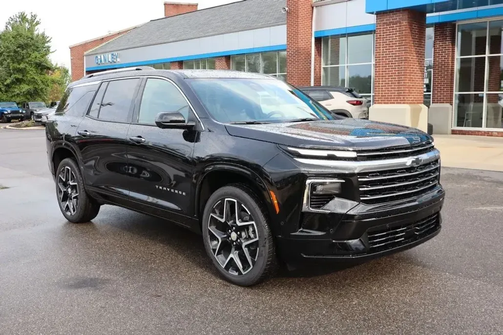 2026 Chevrolet Traverse High Country photo 1