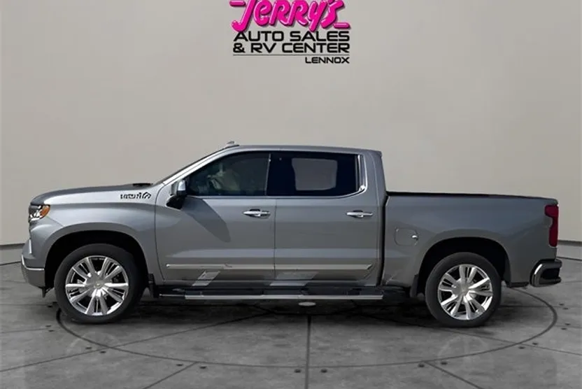 2024 Chevrolet Silverado 1500 High Country photo 1