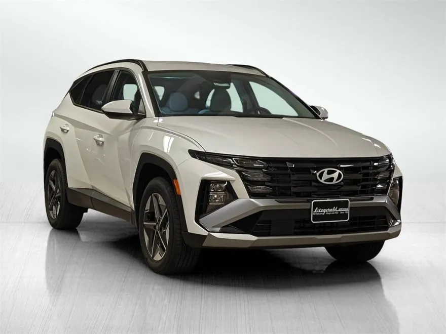 2025 Hyundai Tucson SEL photo 1
