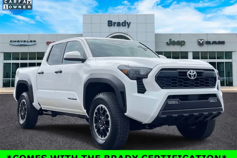 2025 Toyota Tacoma TRD Off-Road photo 1