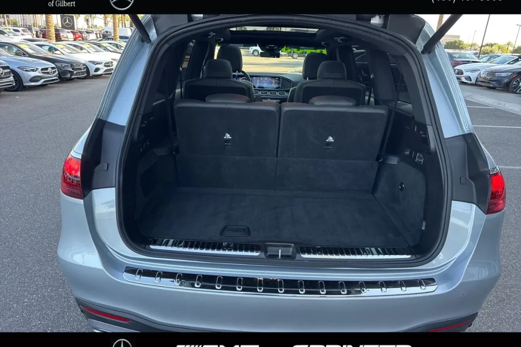 2025 Mercedes Benz GLS 450 4MATIC photo 1