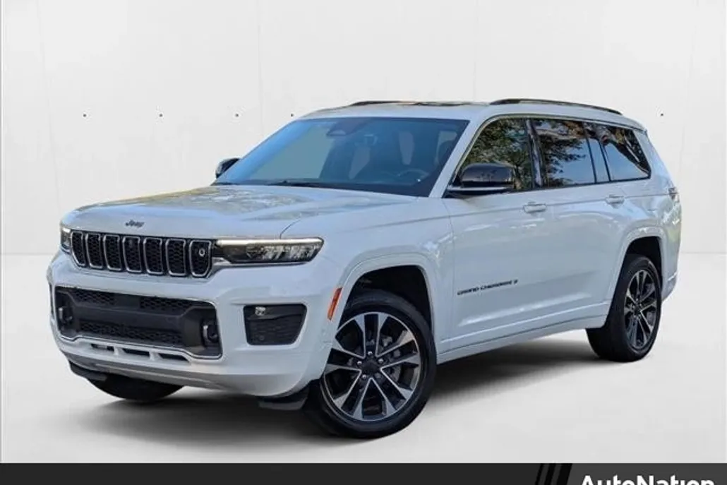 2022 Jeep Grand Cherokee Overland photo 1