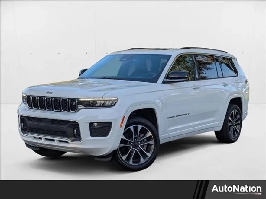 2022 Jeep Grand Cherokee Overland photo 1
