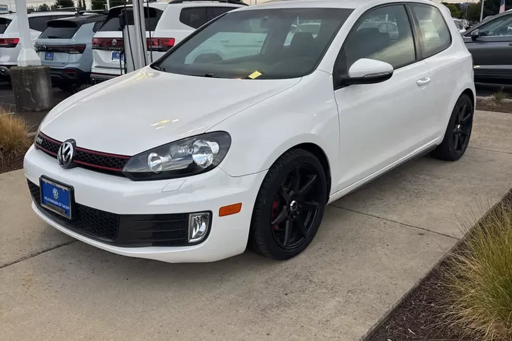 2013 Volkswagen Golf GTI photo 1