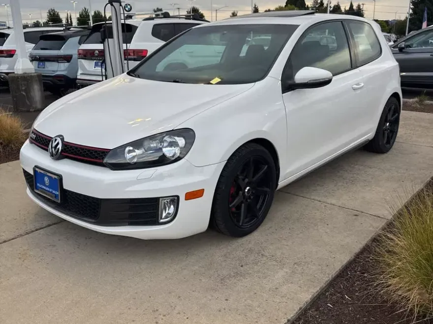 2013 Volkswagen Golf GTI photo 1