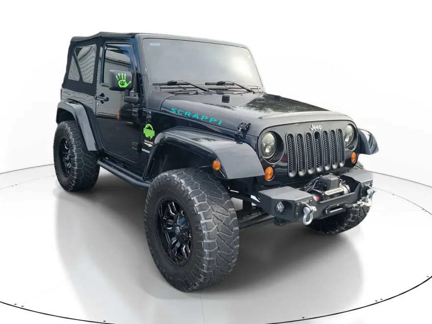 2012 Jeep Wrangler Sahara photo 1