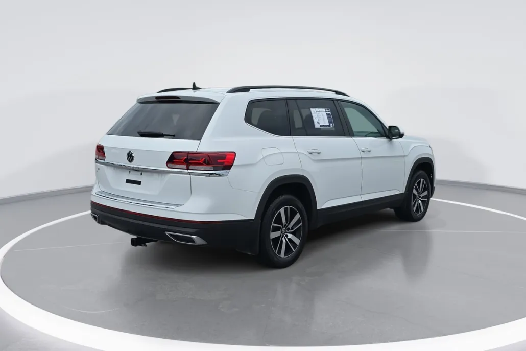 2022 Volkswagen Atlas SE photo 1