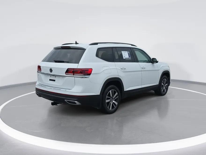 2022 Volkswagen Atlas SE photo 1
