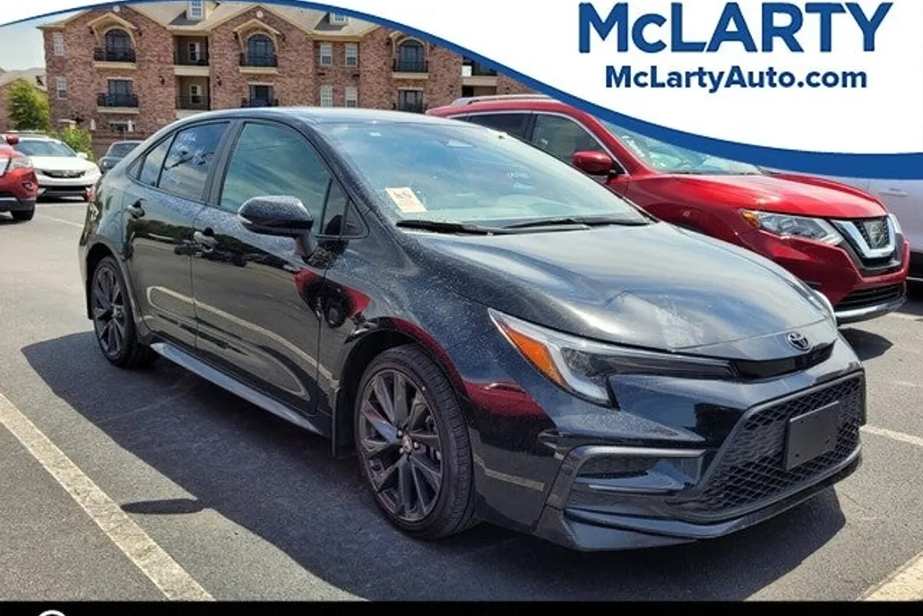 2024 Toyota Corolla SE photo 1