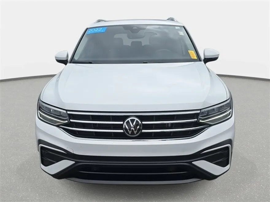 2022 Volkswagen Tiguan SE photo 1