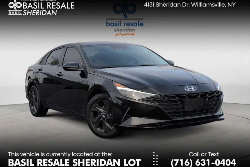2021 Hyundai Elantra SEL photo 1