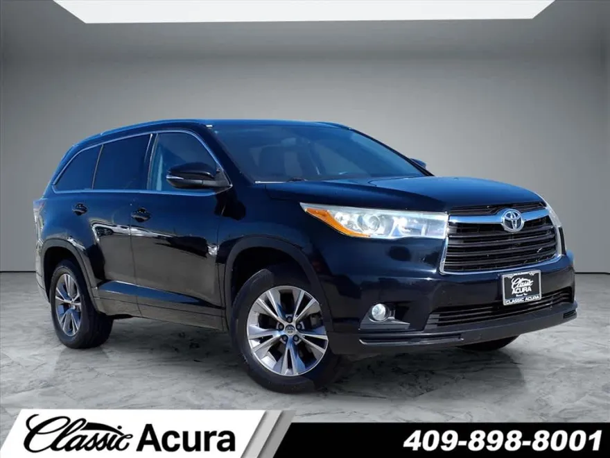 2014 Toyota RAV4 XLE photo 1