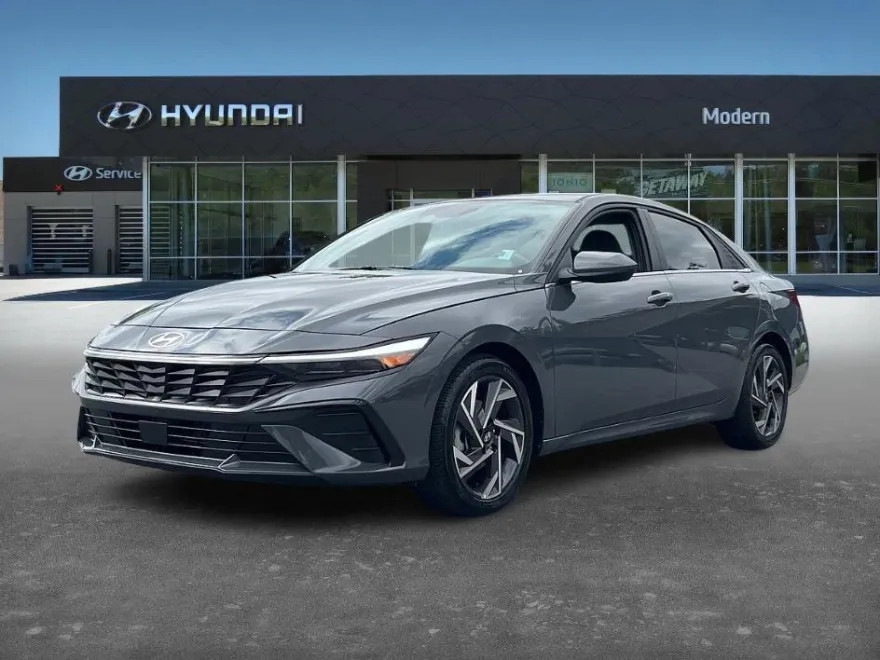 2024 Hyundai Elantra SEL Convenience photo 1