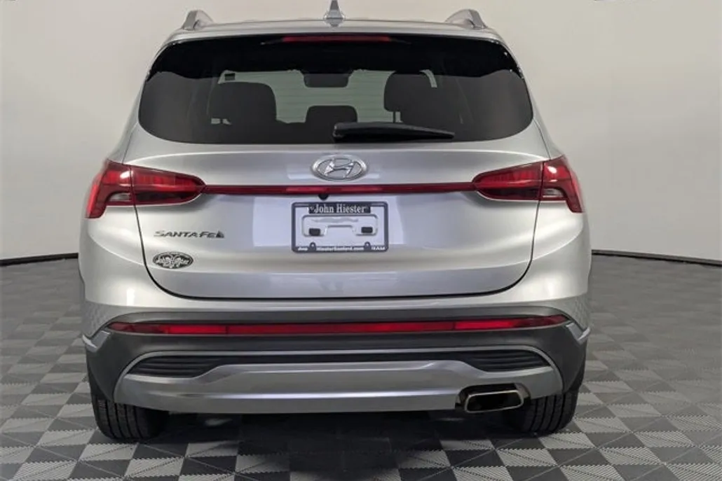 2022 Hyundai Santa Fe SEL photo 1