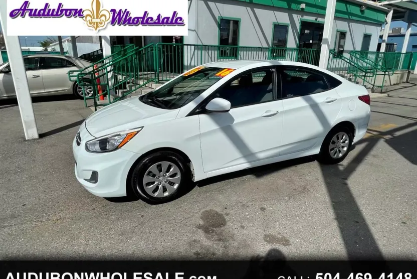 2016 Hyundai Accent SE photo 1