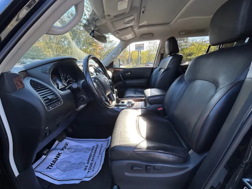 2018 Nissan Armada SL photo 1