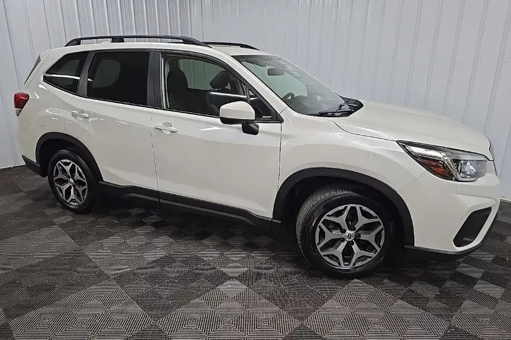 2019 Subaru Forester Premium photo 1