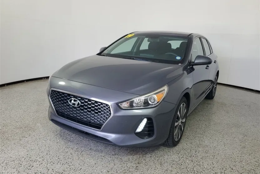 2019 Hyundai Elantra GT Base photo 1