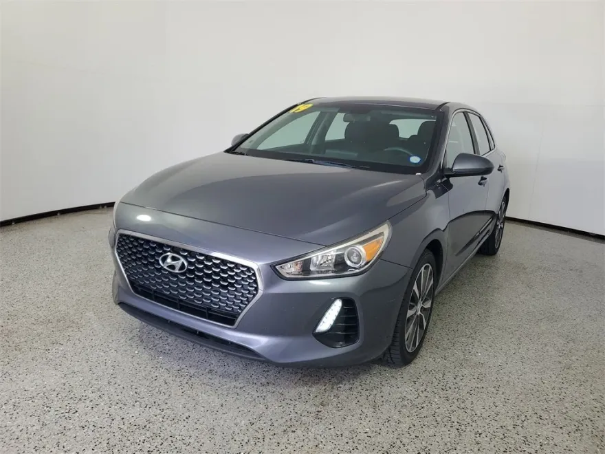 2019 Hyundai Elantra GT Base photo 1
