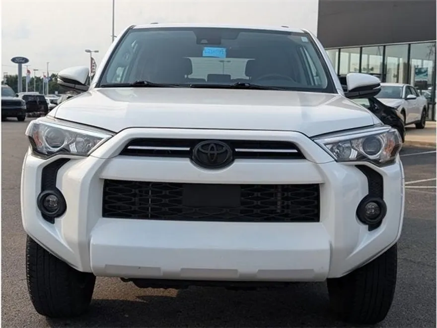 2022 Toyota 4Runner SR5 Premium photo 1