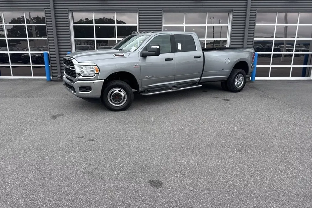 2024 Ram 3500 Big Horn photo 1