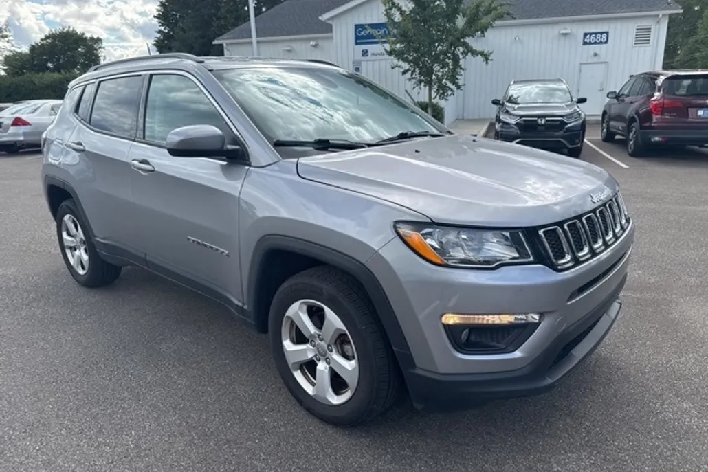 2019 Jeep Compass Latitude photo 1