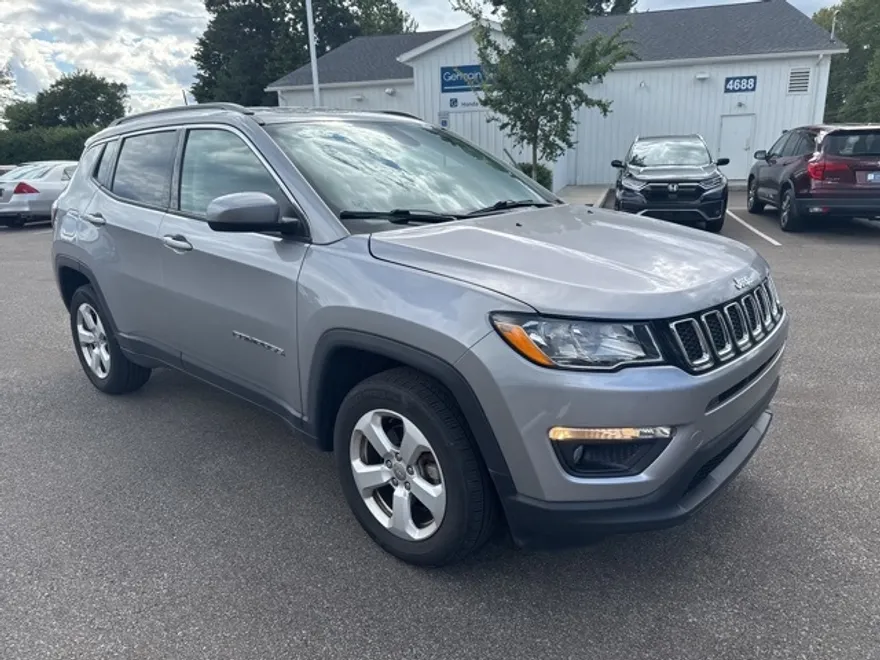 2019 Jeep Compass Latitude photo 1