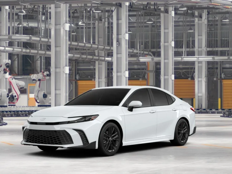 2026 Toyota Camry SE photo 1