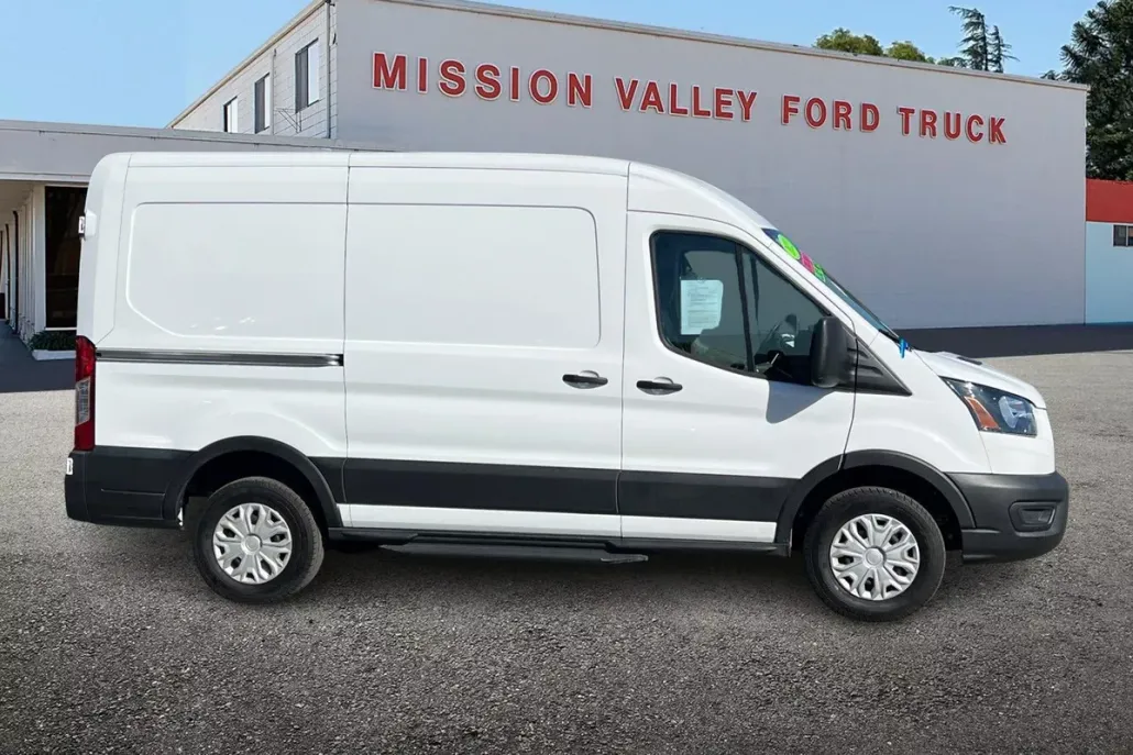 2023 Ford Transit photo 1