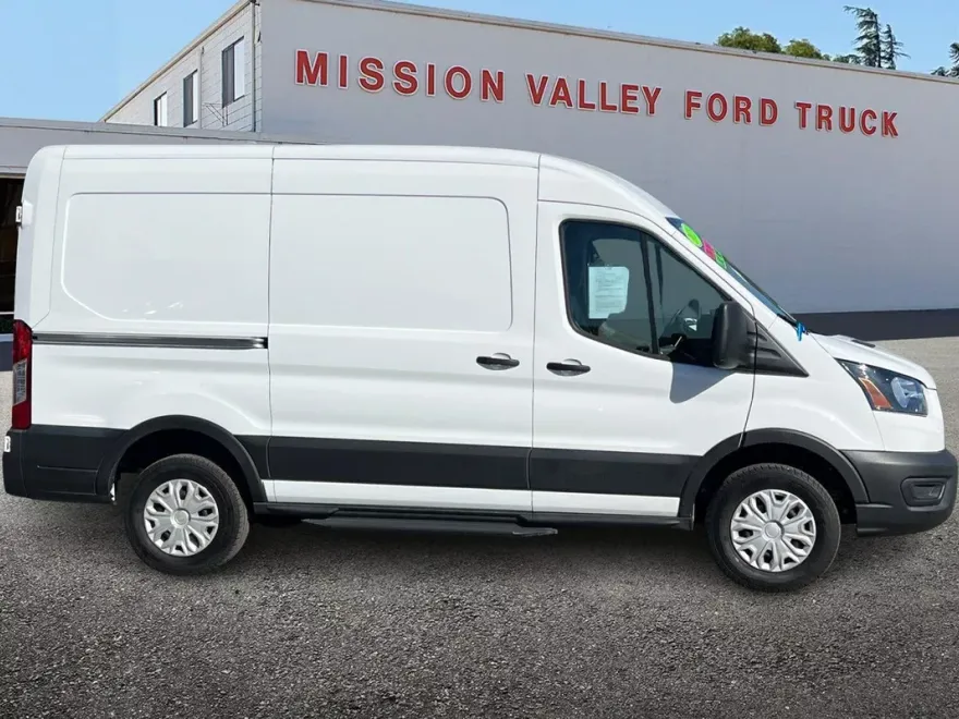 2023 Ford Transit photo 1
