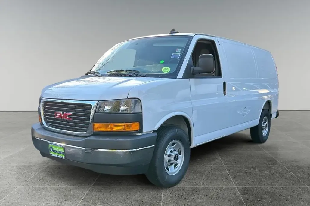 2025 Gmc Savana Cargo 2500 photo 1