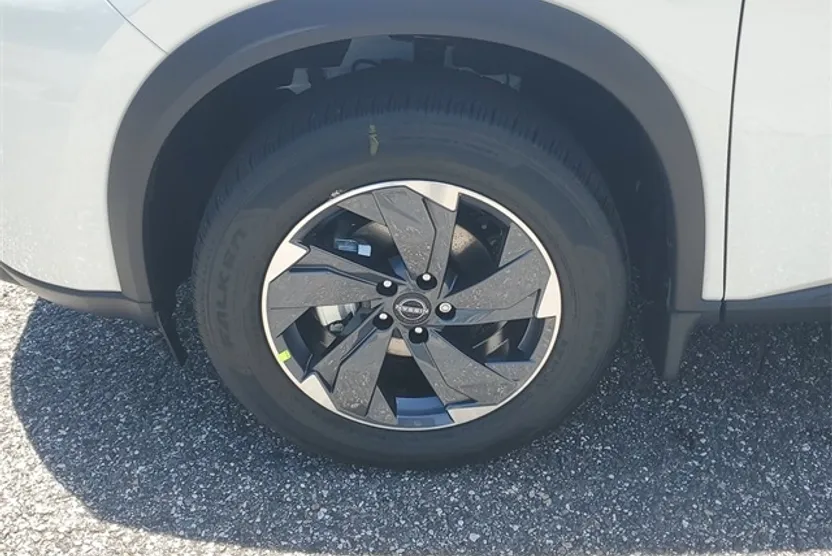 2026 Nissan Rogue SV photo 1