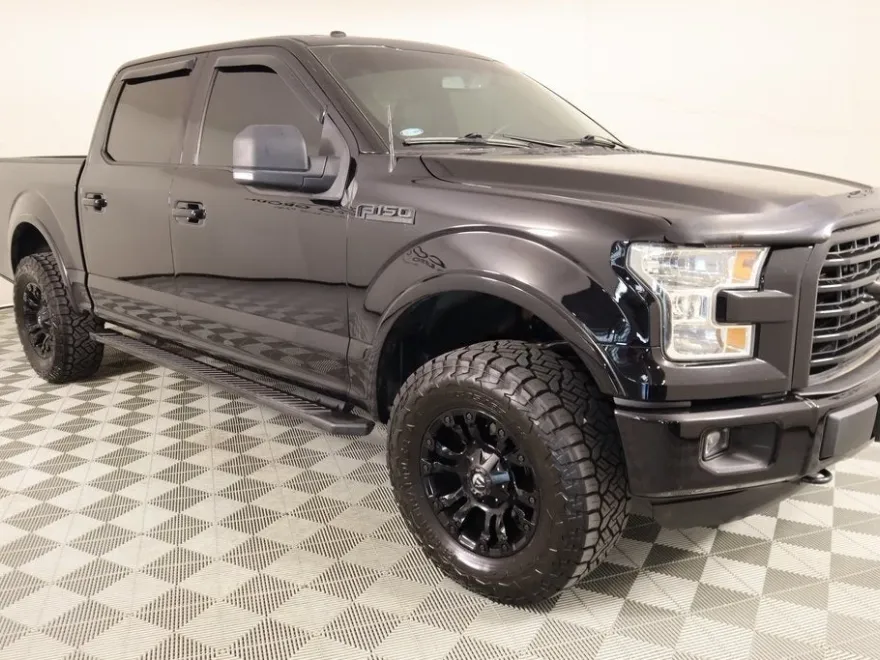 2016 Ford F-150 XLT photo 1