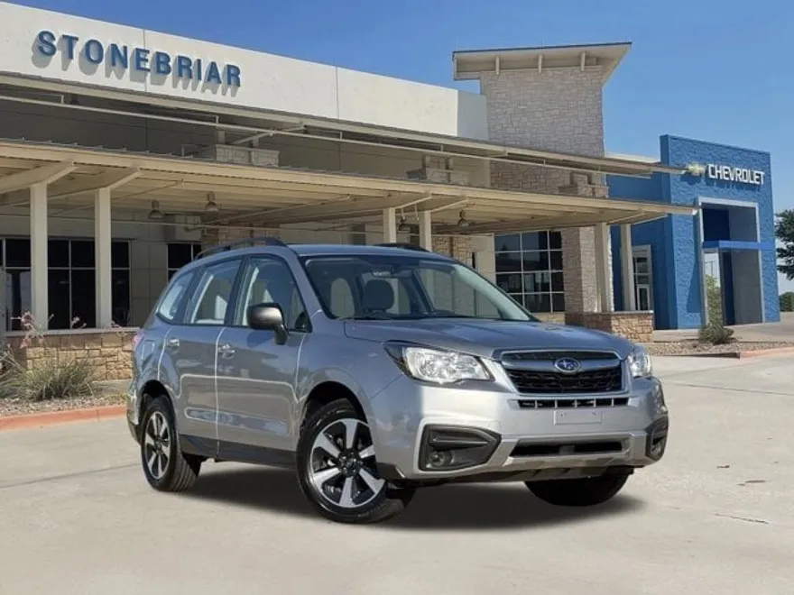 2017 Subaru Forester 2.5i photo 1