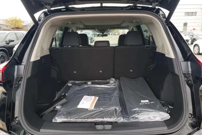 2026 Nissan Rogue SV photo 1