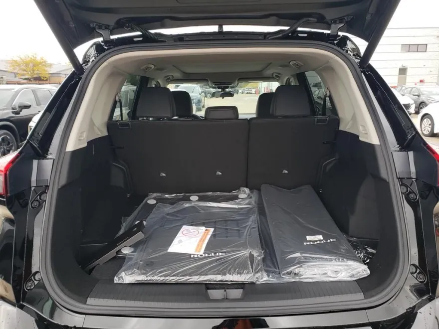 2026 Nissan Rogue SV photo 1