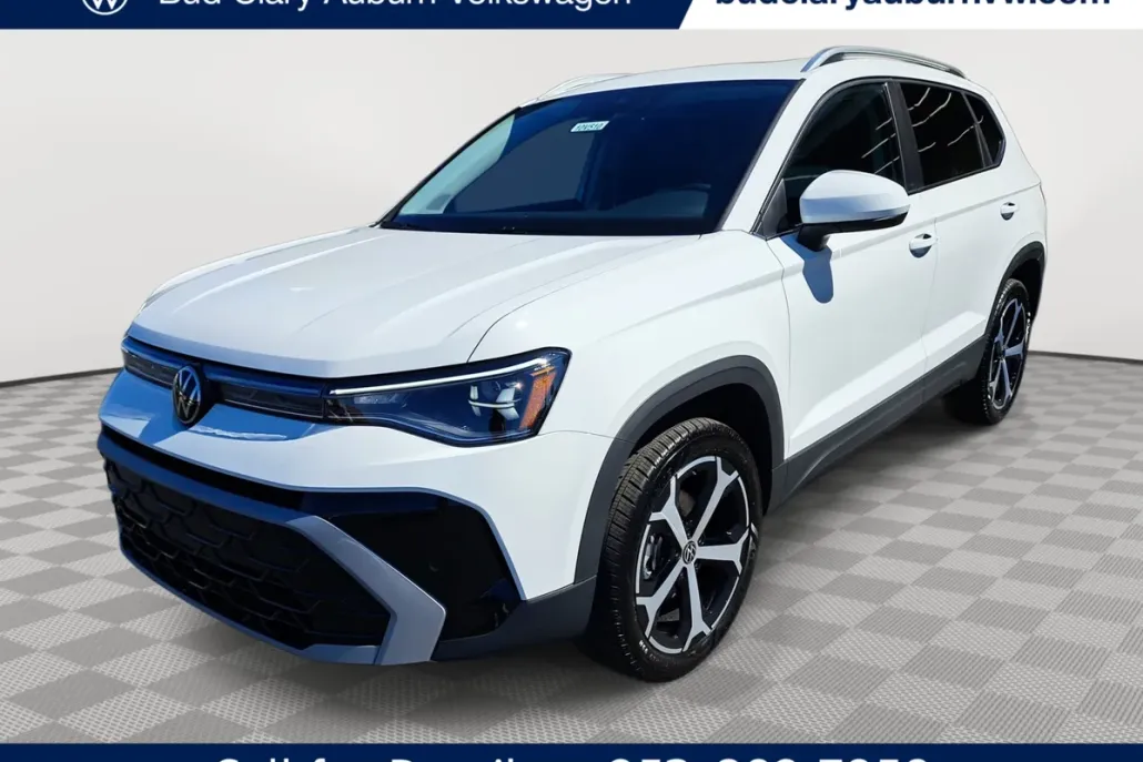 2025 Volkswagen Taos SEL photo 1