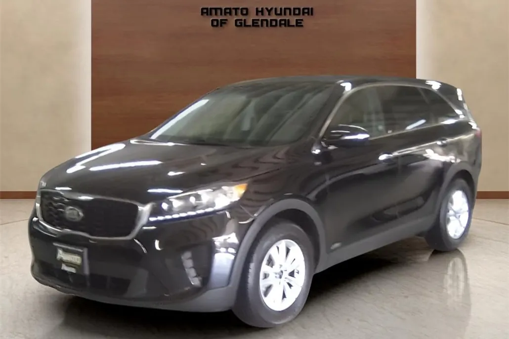 2019 Kia Sorento LX photo 1