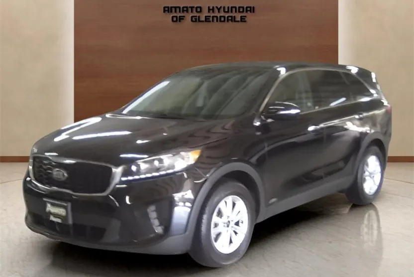 2019 Kia Sorento LX photo 1