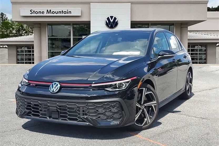2025 Volkswagen Golf GTI SE photo 1