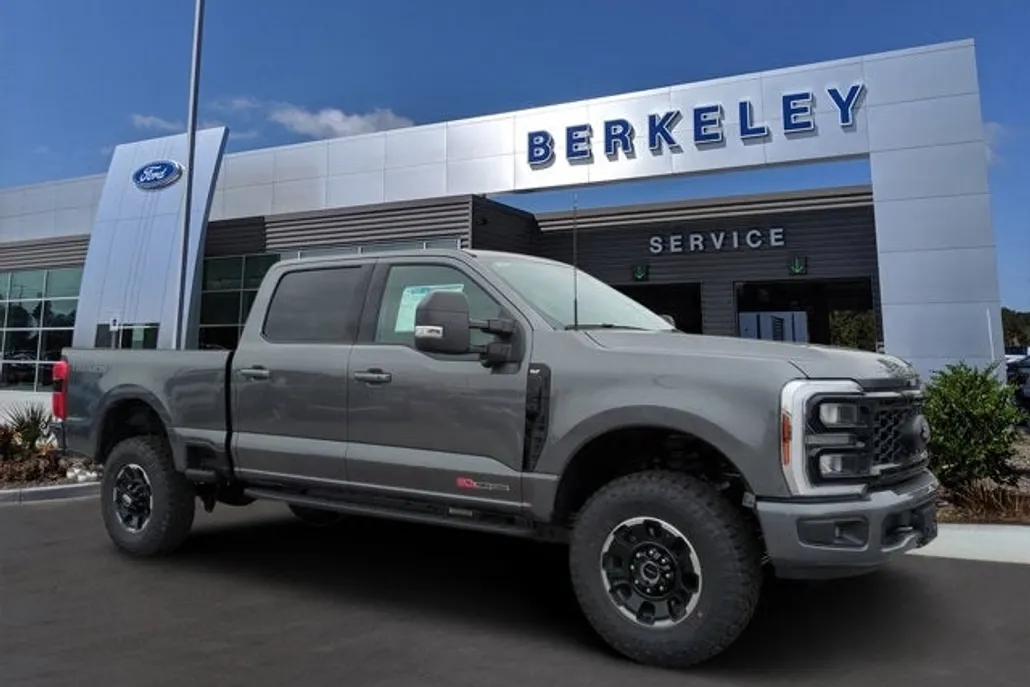 2025 Ford F-350 XLT photo 1