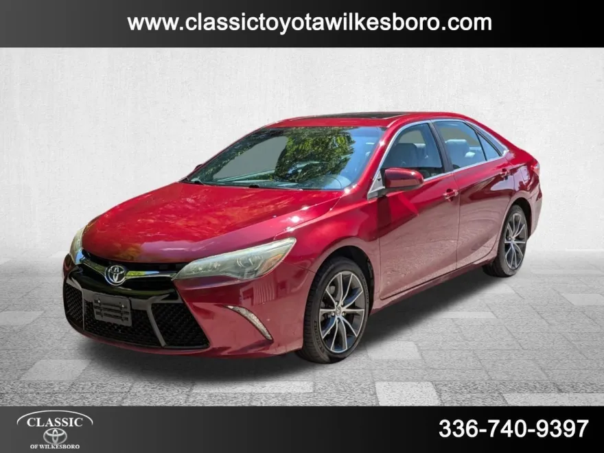 2015 Toyota Camry XSE photo 1