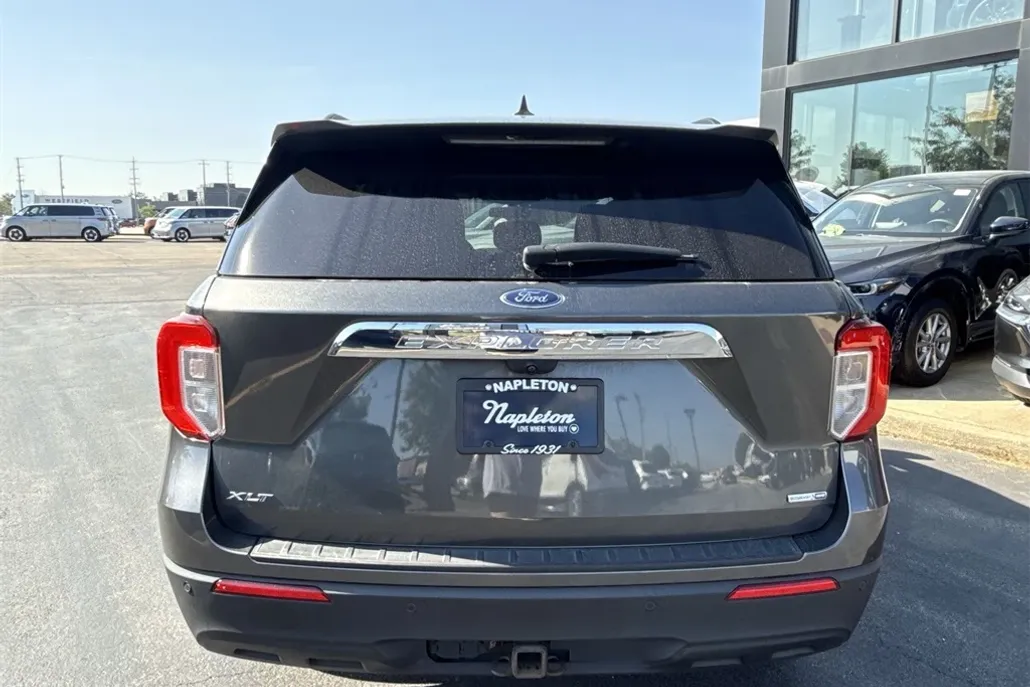 2020 Ford Explorer XLT photo 1