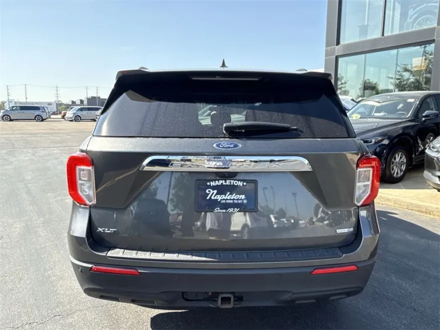 2020 Ford Explorer XLT photo 1