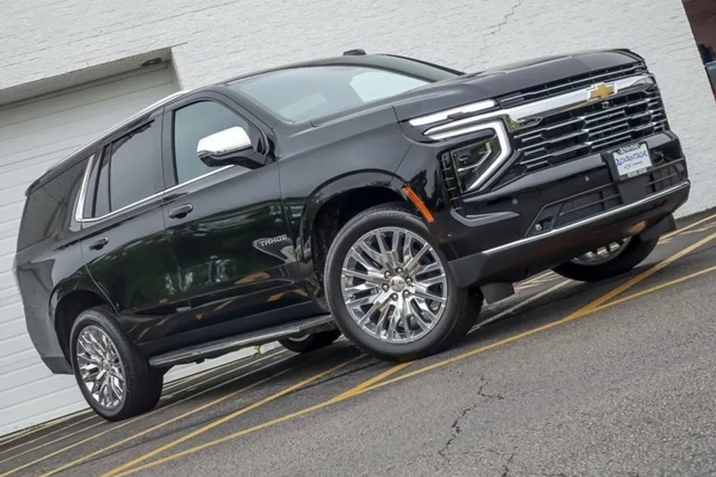 2025 Chevrolet Tahoe Premier photo 1