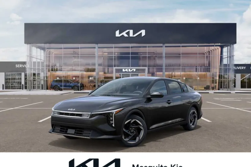 2025 Kia K4 EX photo 1