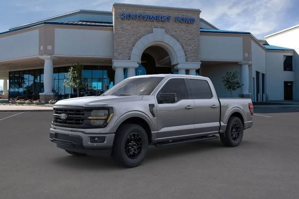 2025 Ford F-150 XLT photo 1