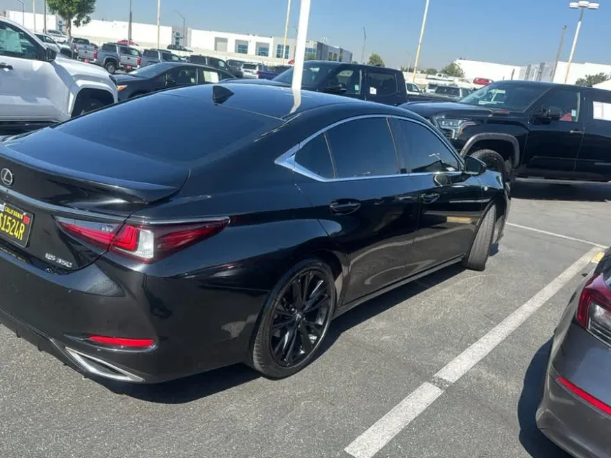 2023 Lexus ES F SPORT Handling photo 1